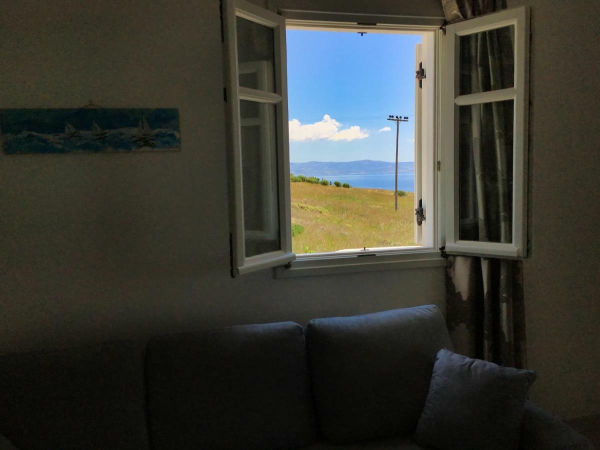 Anthoula'S Sea View Apartment Piso Livadi Luaran gambar
